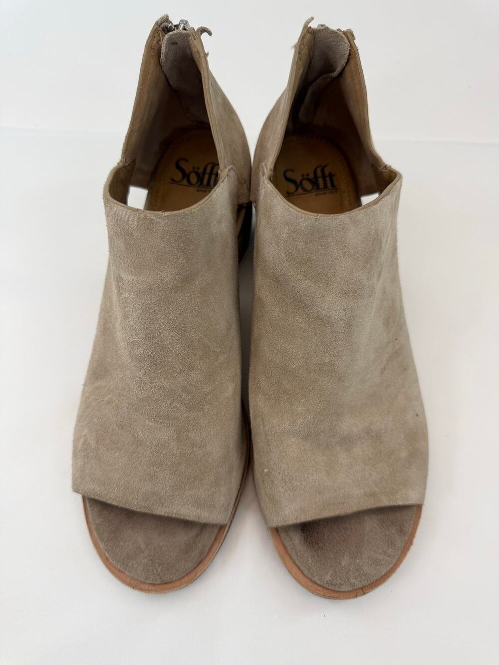 Söfft Beige Suede Peep Toe Block Heel Booties Zip Back Size 8.5M